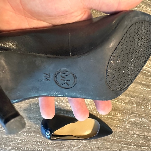 Women's Michael Kors Dorothy Leather Pump Heel Shoes Black, 7M - Picture 7 of 7